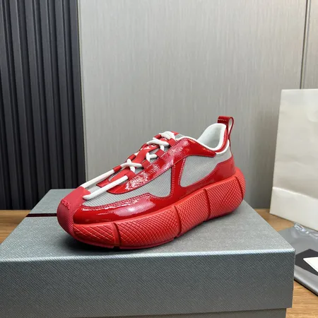 プラダ カジュアルシューズ