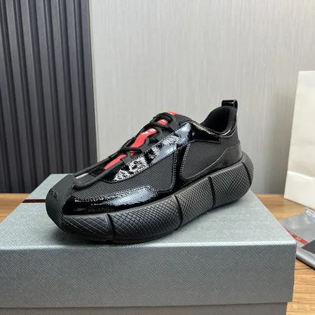 プラダ カジュアルシューズ