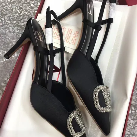 ヴァレンティノ サンダル