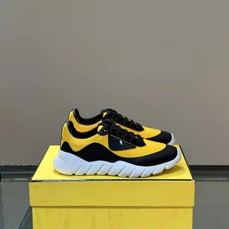 フェンディ スニーカー