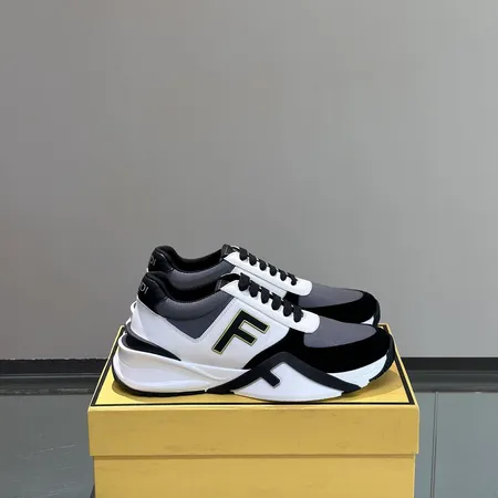 フェンディ スニーカー