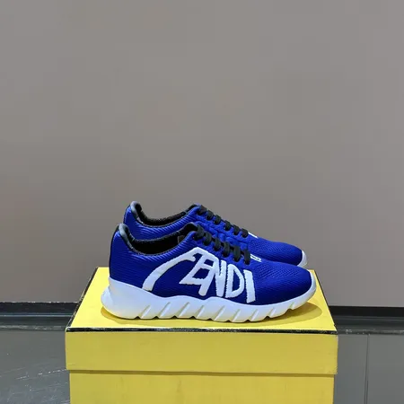 フェンディ スニーカー