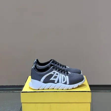 フェンディ スニーカー