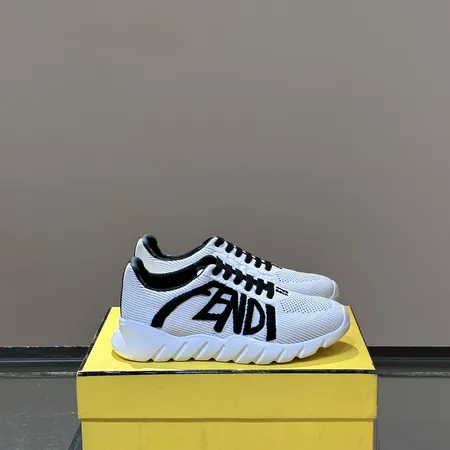 フェンディ スニーカー