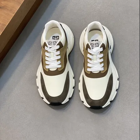 ジバンシィ スニーカー