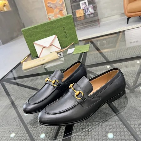 グッチ ビジネスシューズ