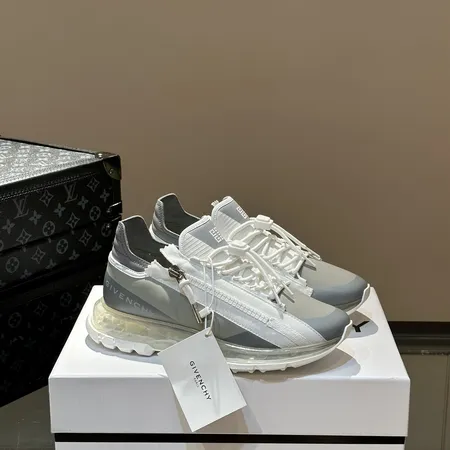 ジバンシィ スニーカー