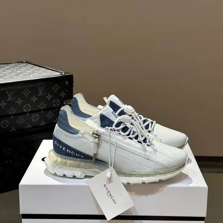 ジバンシィ スニーカー