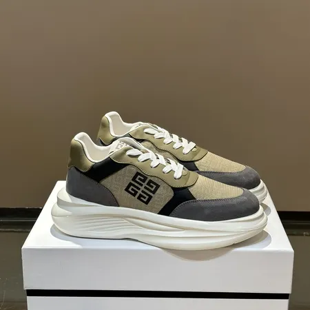 ジバンシィ スニーカー