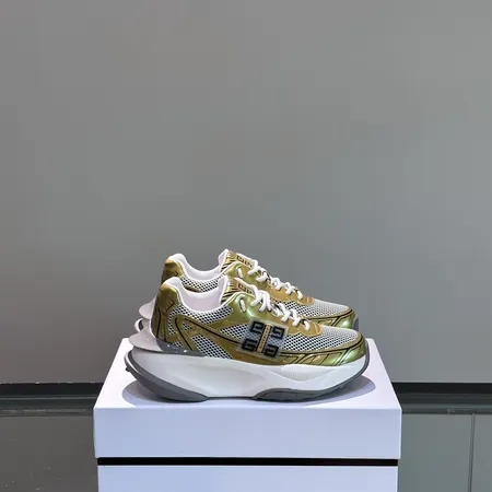 ジバンシィ スニーカー