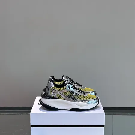 ジバンシィ スニーカー