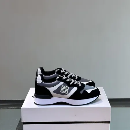 ジバンシィ スニーカー