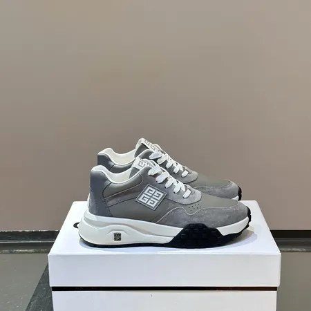 ジバンシィ スニーカー