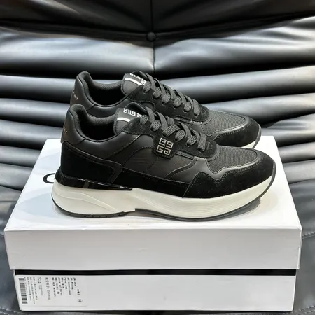 ジバンシィ スニーカー