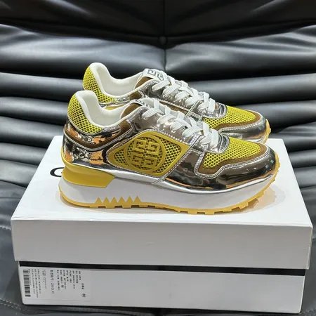 ジバンシィ スニーカー