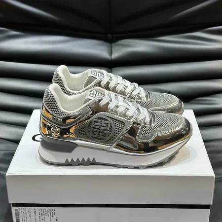 ジバンシィ スニーカー