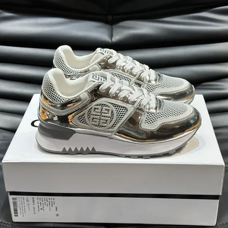 ジバンシィ スニーカー