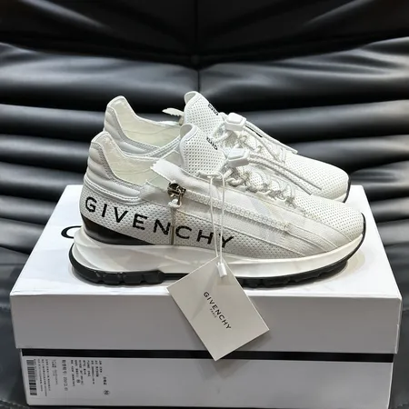 ジバンシィ スニーカー