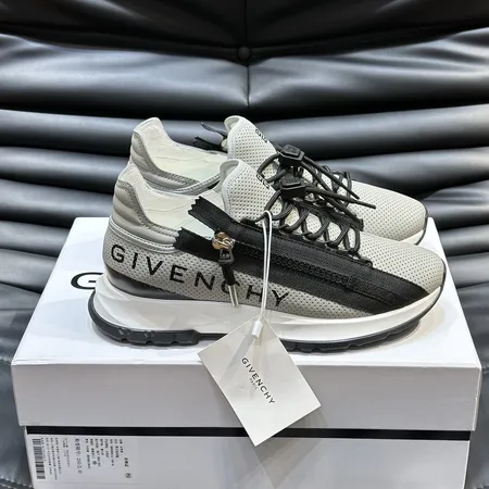 ジバンシィ スニーカー