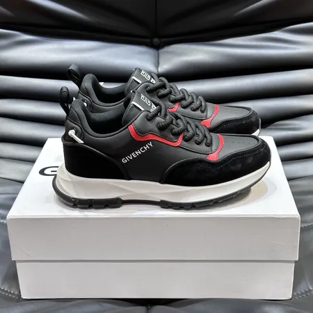 ジバンシィ スニーカー