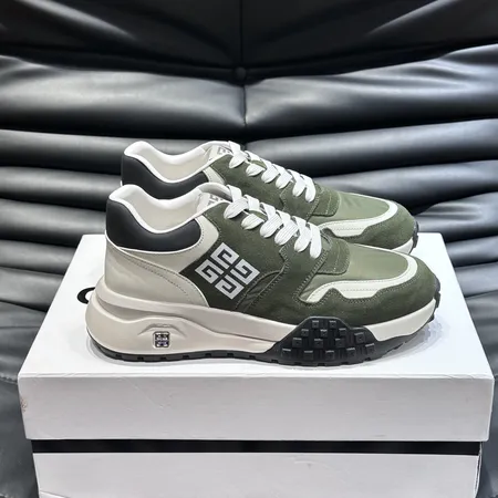 ジバンシィ スニーカー