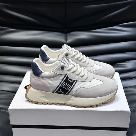 ジバンシィ スニーカー