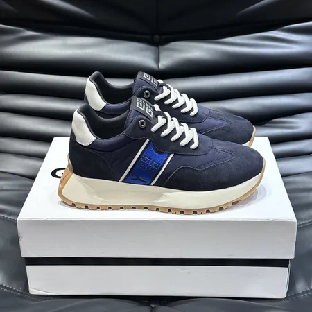 ジバンシィ スニーカー