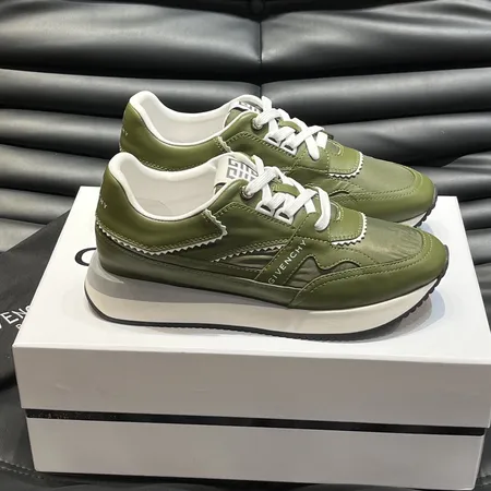 ジバンシィ スニーカー