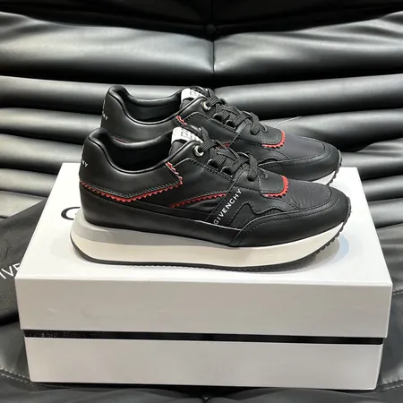 ジバンシィ スニーカー