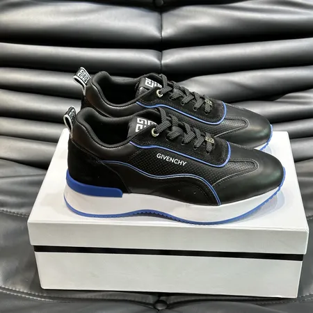 ジバンシィ スニーカー