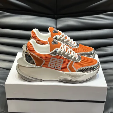 ジバンシィ スニーカー