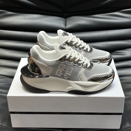 ジバンシィ スニーカー