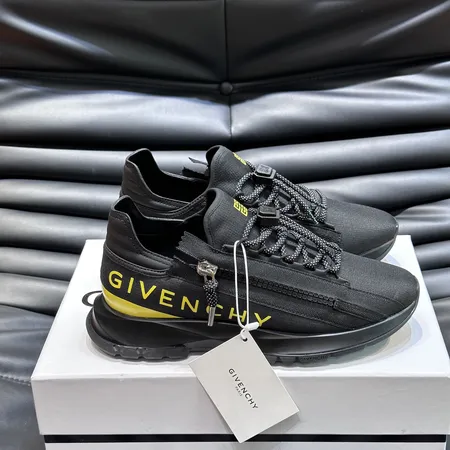 ジバンシィ スニーカー