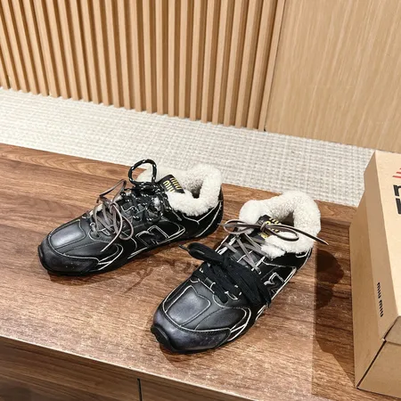 ミュウミュウ カジュアルシューズ