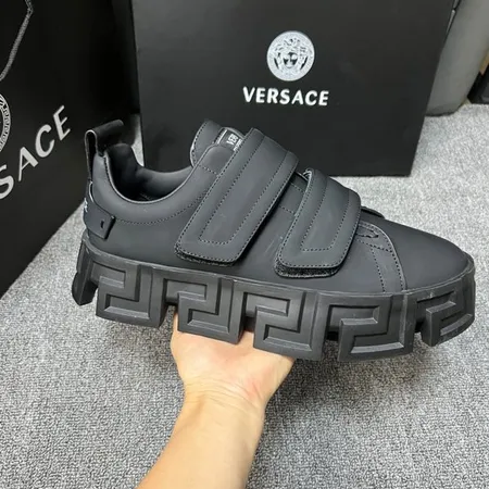 ヴェルサーチ カジュアルシューズ