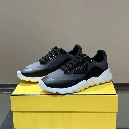 フェンディ スニーカー