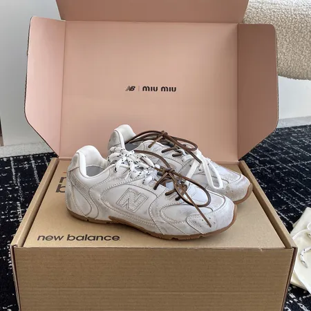 ミュウミュウ スニーカー