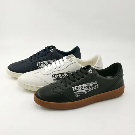 フェラガモ カジュアルシューズ