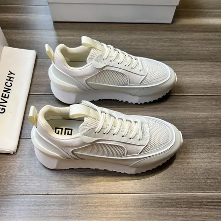 ジバンシィ カジュアルシューズ