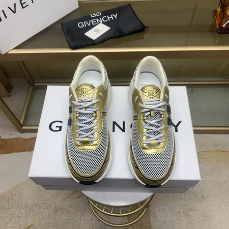 ジバンシィ スニーカー