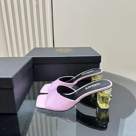 ヴェルサーチ サンダル