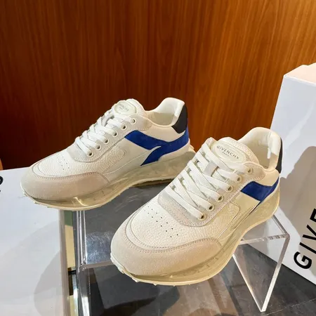 ジバンシィ スニーカー