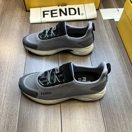 フェンディ スニーカー