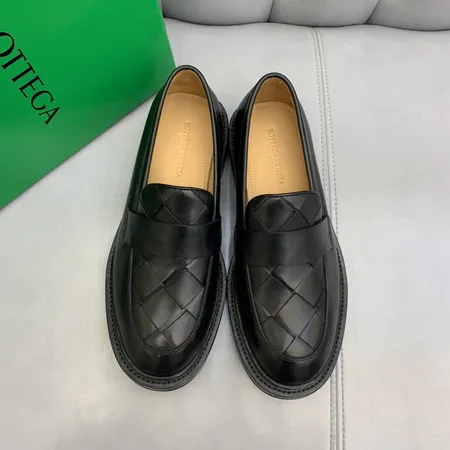 ボッテガ ヴェネタ カジュアルシューズ