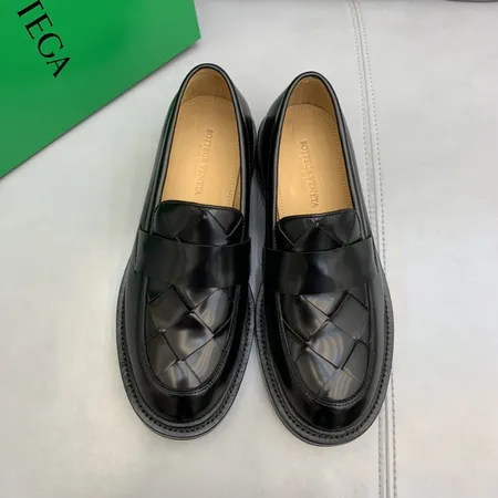 ボッテガ ヴェネタ カジュアルシューズ