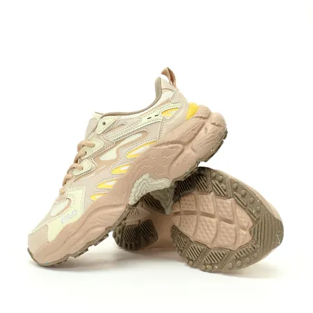 フィラ スニーカー