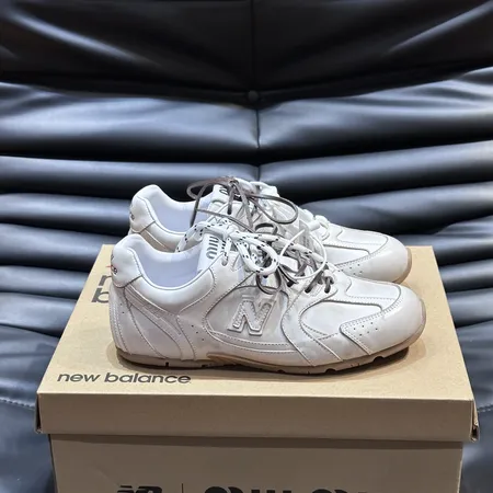 ミュウミュウ スニーカー