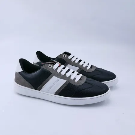 フェラガモ カジュアルシューズ