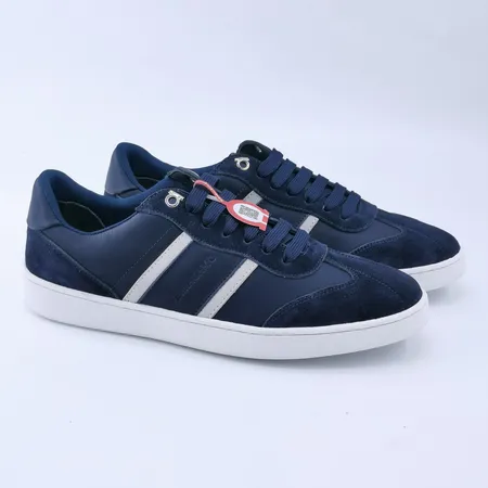 フェラガモ カジュアルシューズ