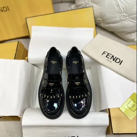 フェンディ ビジネスシューズ